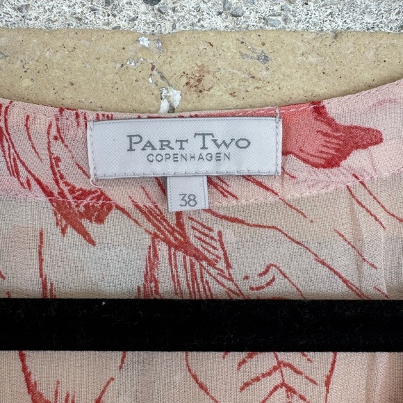 Part Two V-neck Red and Cream Floral Blouse - Picture 2 of 3